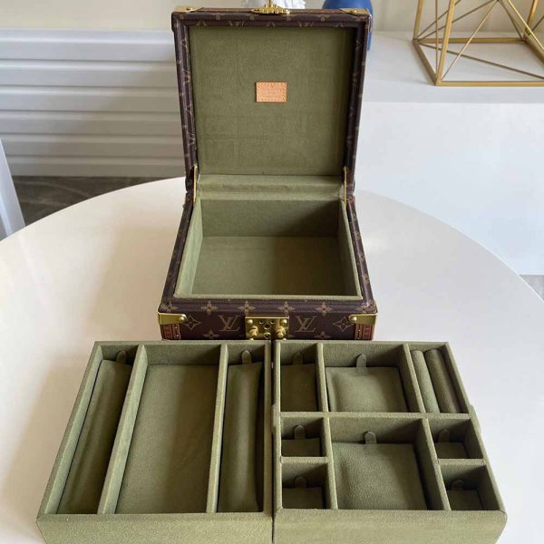 JEWELRY BOX